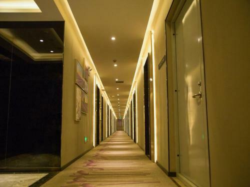 Lavande Hotel Longnan Changjiang River Avenue