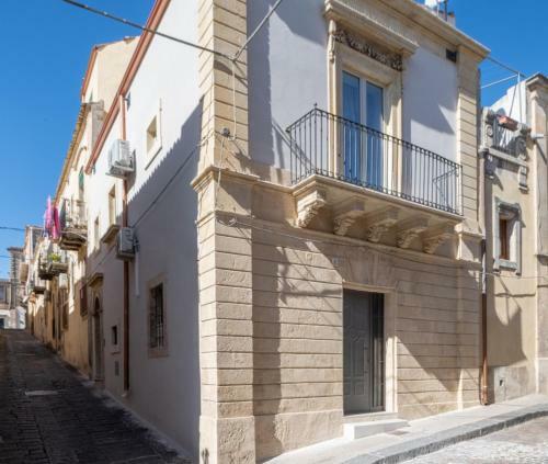 Eloro - Luxury Suite & Apartment
