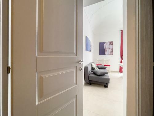 Eloro - Luxury Suite & Apartment
