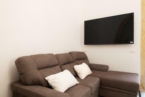 Eloro - Luxury Suite & Apartment