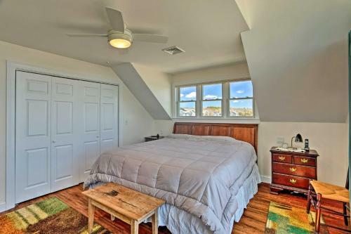 Sunny Beach House Getaway - Steps From Water!