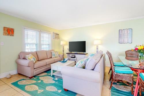 Brooklyn's Casa Rosa & Hitch Apartment