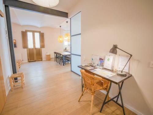 Tranquil Holiday Home In Nav�s With Balcony