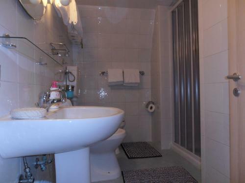 La Residenza Napoli Chiaia Short Let Apartments