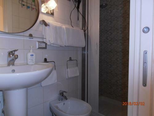 La Residenza Napoli Chiaia Short Let Apartments