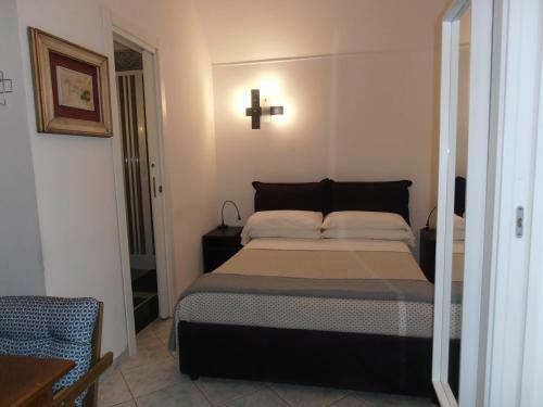 La Residenza Napoli Chiaia Short Let Apartments