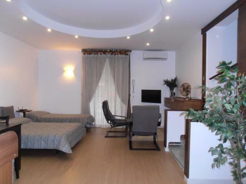 La Residenza Napoli Chiaia Short Let Apartments
