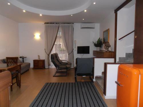 La Residenza Napoli Chiaia Short Let Apartments