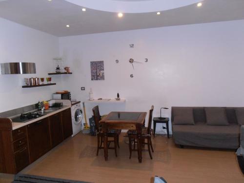 La Residenza Napoli Chiaia Short Let Apartments