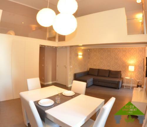 Acacia Apartment Naples Short Lease