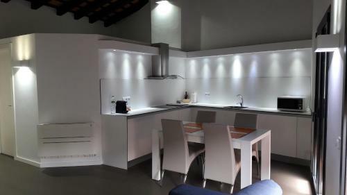 Apartaments Y Habitacions Entre Volcans