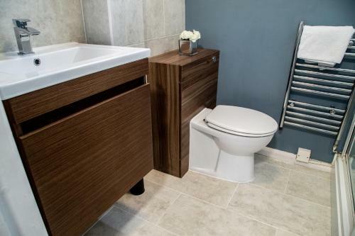 Apartamento Large Modern Contractor House - Free Parking - Staycations Welcome By Comfyworkers
