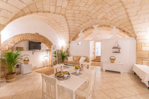 Leondari Rooms