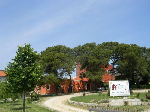 Dimora Del Falconiere B&B