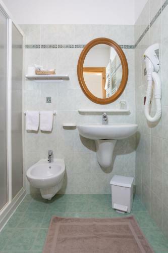 Hostal J�gerhaus Di Bontempelli