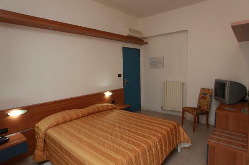 Hotel Athena