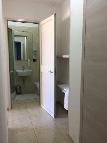 Hotel Athena