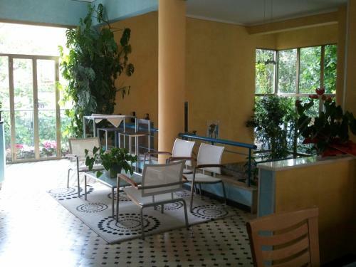 Hotel Athena