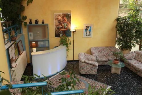 Hotel Athena