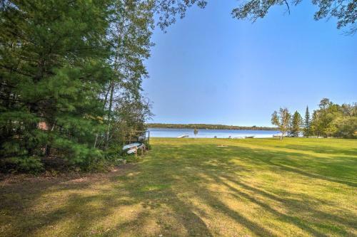 Cabin On Rush Lake With Tiki Bar, Grill And Kayaks!