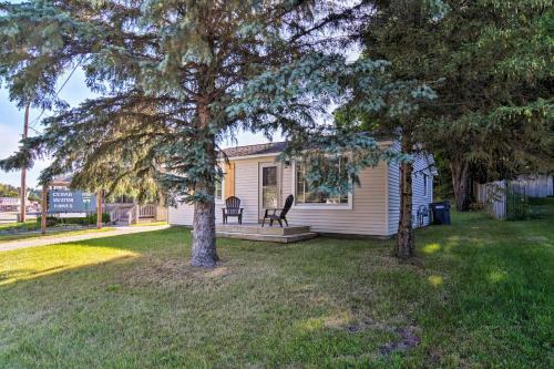Cedar Home With Deck And Grill - Mins To Lakes!