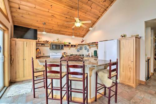 Lakeside Cottage Escape With Private Dock And Deck!