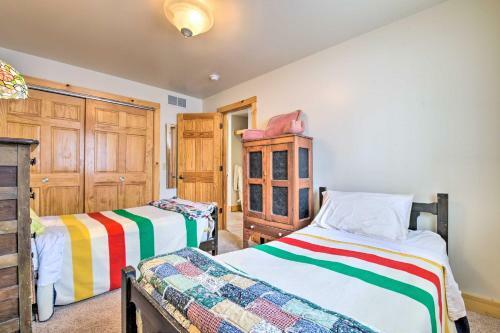 Lakeside Cottage Escape With Private Dock And Deck!
