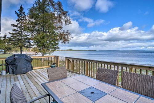 St Ignace Cottage With Deck And Beach On Lake Huron!