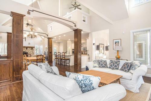 Putter's Pool House