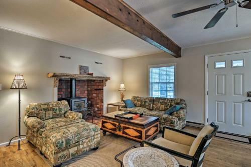 Higgins Lake Area Cabin With Fire Pit And Yard!