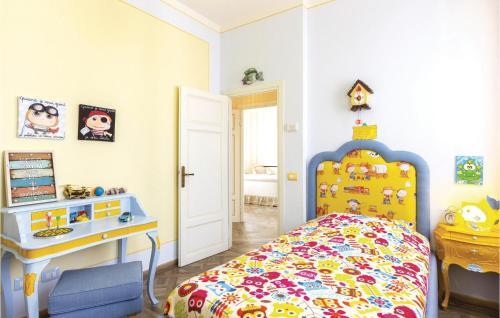 Three-bedroom Apartment In Viareggio