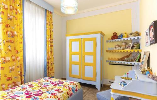 Three-bedroom Apartment In Viareggio