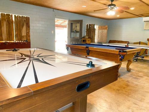 Geronimo Creek Retreat Getaway Cabin #8