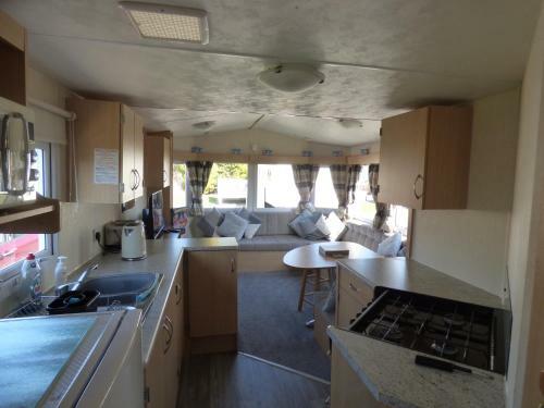 Cedars 48 At Southview Leisure Park