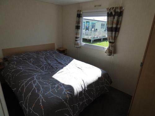 Cedars 48 At Southview Leisure Park