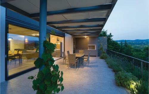 Studio Holiday Home In Dobrovo
