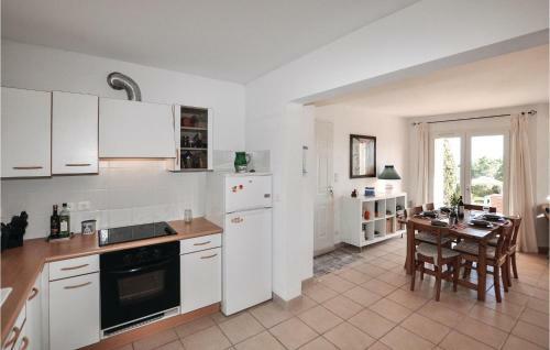 Beautiful Home In Narbonne Plage W/ 2 Bedrooms
