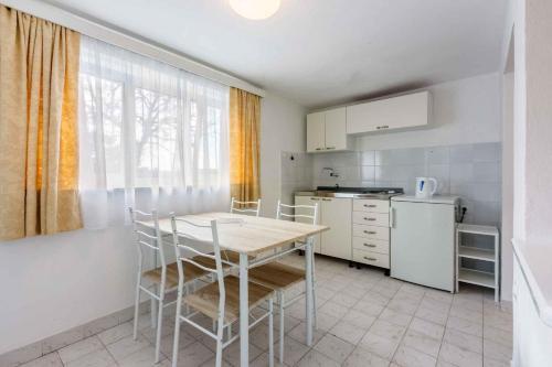 Apartments In Crikvenica 39415