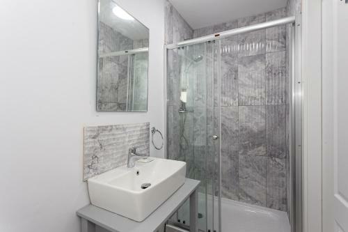 Hotel Balin Lonsdale