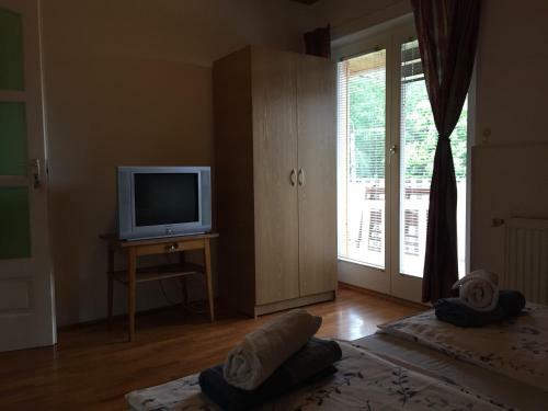 Villa Sebesty�n Apartments