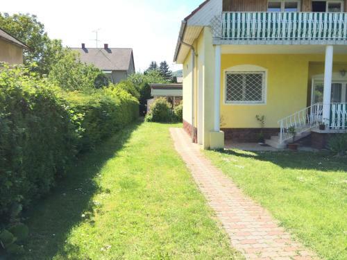 Villa Sebesty�n Apartments