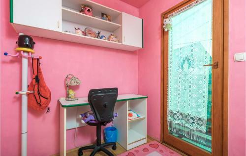 Stunning Home In Fuzine With 2 Bedrooms