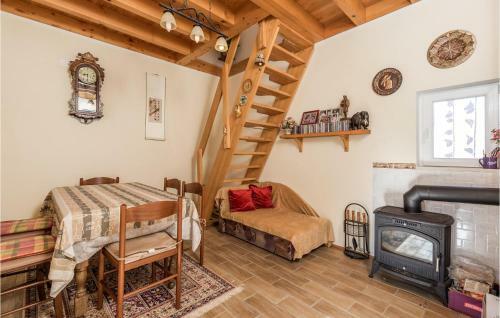 Stunning Home In Fuzine With 2 Bedrooms
