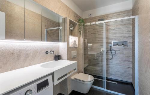 Awesome Apartment In Sali With Jacuzzi, Wifi And 2 Bedrooms