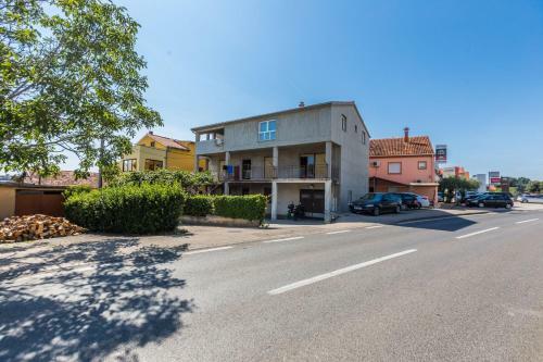 Ivan07 Spacious 3br Apartment With Terrace