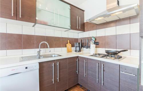 Stunning Apartment In Pula With Wifi And 2 Bedrooms