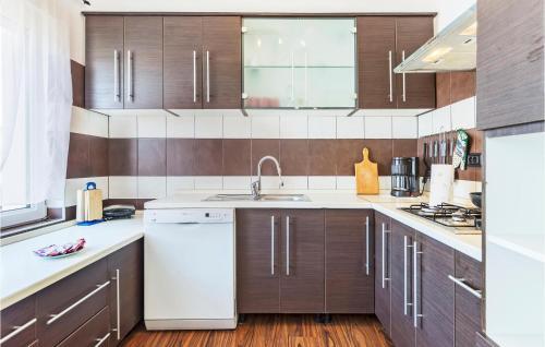 Stunning Apartment In Pula With Wifi And 2 Bedrooms