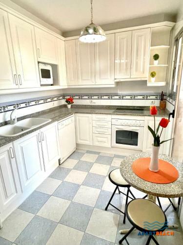 Apartbeach Illes Balears Junto Playa Y Parking