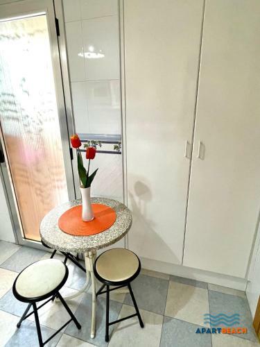 Apartbeach Illes Balears Junto Playa Y Parking