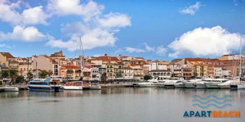 Apartbeach Illes Balears Junto Playa Y Parking